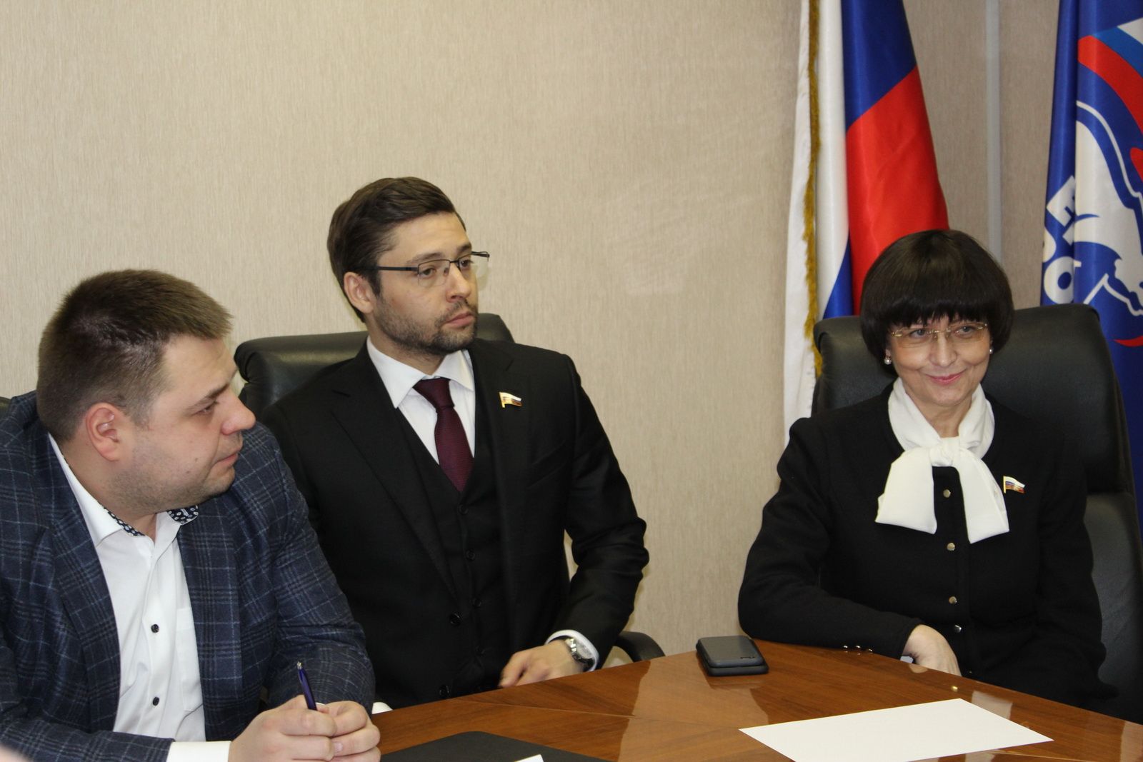 Проблемы обманутых дольщиков из Ульяновска будут решать под контролем АЮР и депутатов Госдумы